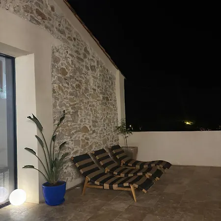 La Cave Villa